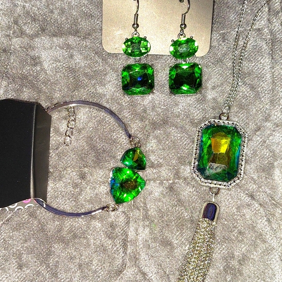 3PCS Green Set: Necklace, Bracelet & Earrings *New* - Picture 17 of 17